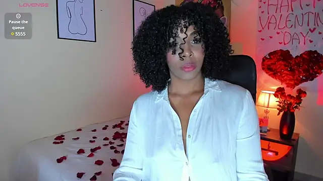 Snapshot of AitanaBrown_ chatting on 02.14.25 AitanaBrown online show from 02.14.25
