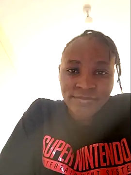 Snapshot of Samia_Queen chatting on 10.30.25 Samia Queen online show from 10.30.25