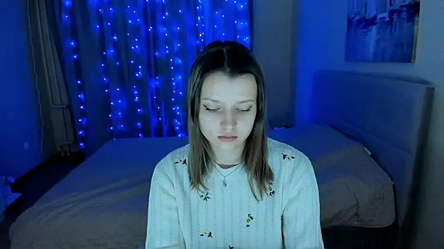 Snapshot of SoniNesti chatting on 12.02.24 SoniNesti online show from 12.02.24