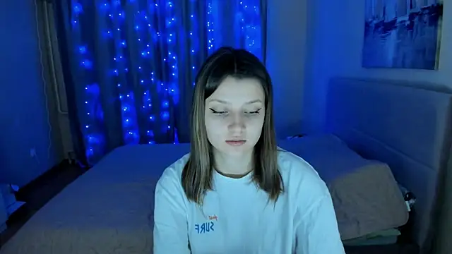 Snapshot of SoniNesti chatting on 12.06.24 SoniNesti online show from 12.06.24