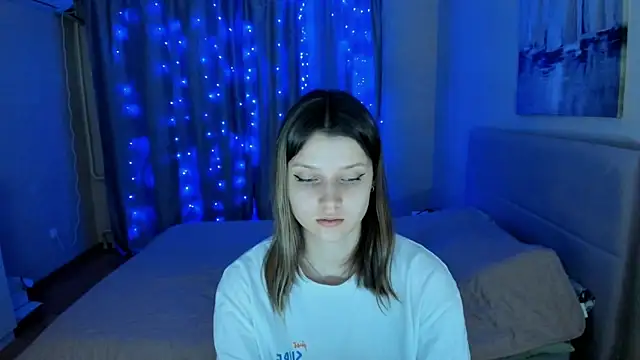 Snapshot of SoniNesti chatting on 12.06.24 SoniNesti online show from 12.06.24