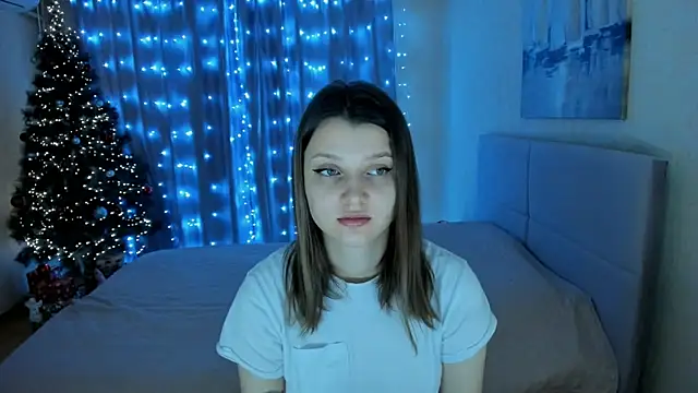 Snapshot of SoniNesti chatting on 01.03.25 SoniNesti online show from 01.03.25