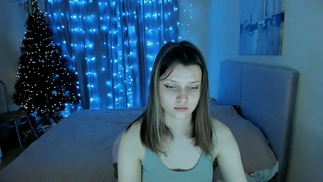 Snapshot of SoniNesti chatting on 01.10.25 SoniNesti online show from 01.10.25