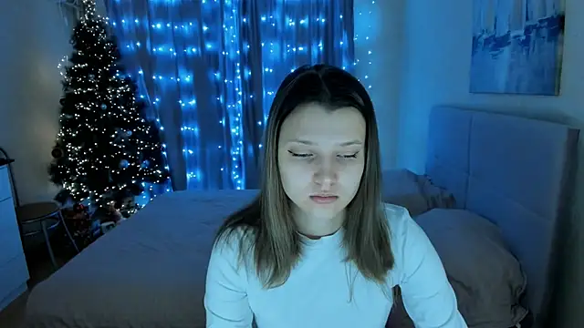 Snapshot of SoniNesti chatting on 01.14.25 SoniNesti online show from 01.14.25