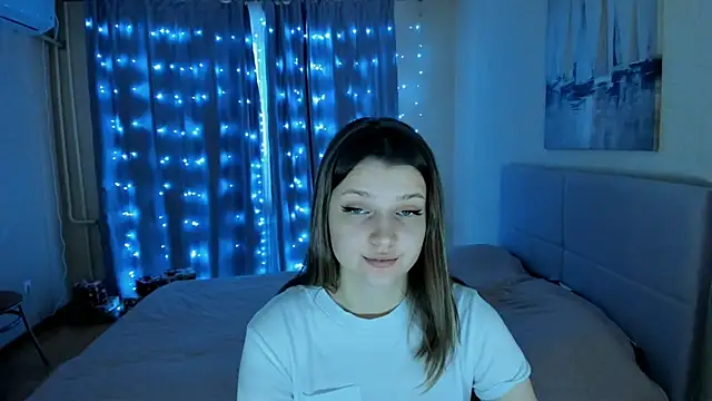 Snapshot of SoniNesti chatting on 01.22.25 SoniNesti online show from 01.22.25