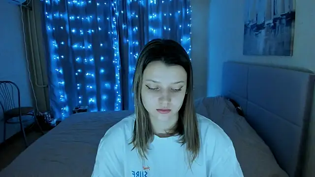 Snapshot of SoniNesti chatting on 01.30.25 SoniNesti online show from 01.30.25