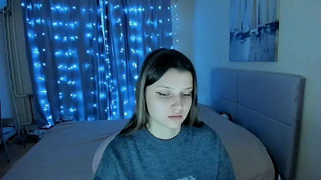 Snapshot of SoniNesti chatting on 02.04.25 SoniNesti online show from 02.04.25