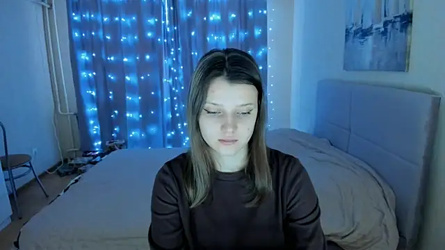 Snapshot of SoniNesti chatting on 02.07.25 SoniNesti online show from 02.07.25