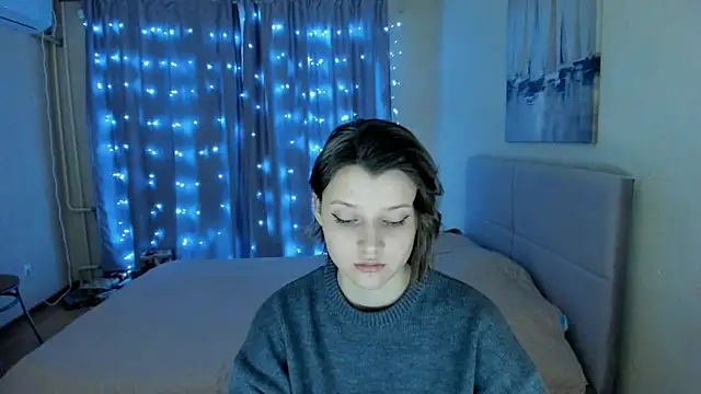 Snapshot of SoniNesti chatting on 02.18.25 SoniNesti online show from 02.18.25