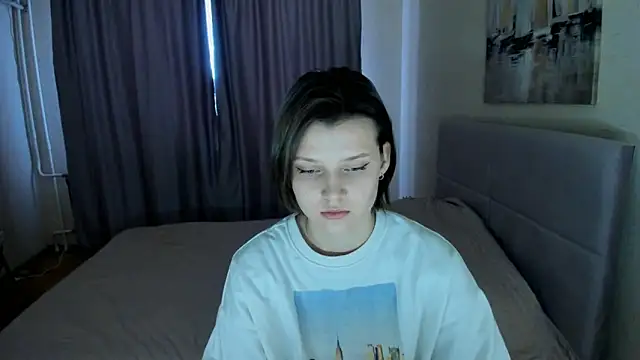 Snapshot of SoniNesti chatting on 02.20.25 SoniNesti online show from 02.20.25