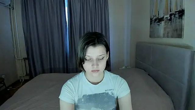 Snapshot of SoniNesti chatting on 02.21.25 SoniNesti online show from 02.21.25