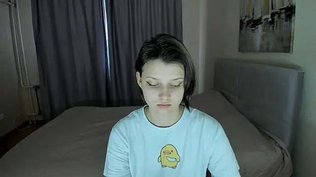 Snapshot of SoniNesti chatting on 02.28.25 SoniNesti online show from 02.28.25