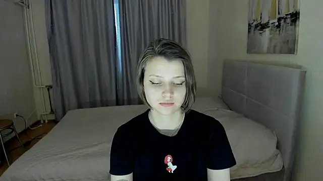 Snapshot of SoniNesti chatting on 03.01.25 SoniNesti online show from 03.01.25