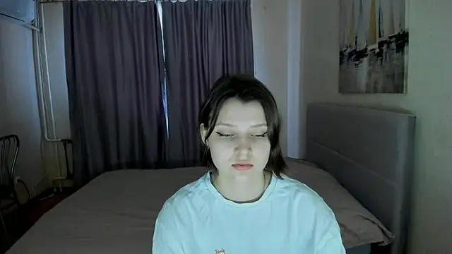 Snapshot of SoniNesti chatting on 03.07.25 SoniNesti online show from 03.07.25