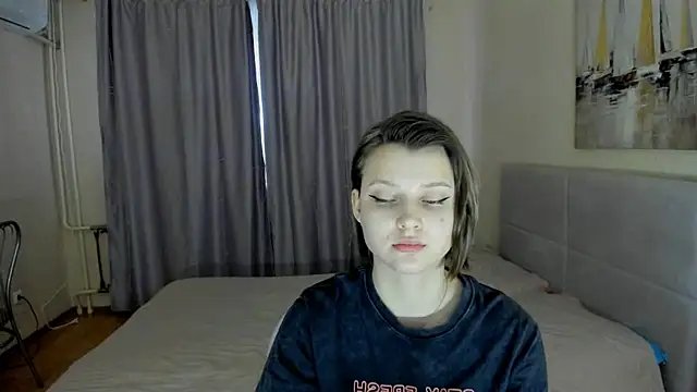 Snapshot of SoniNesti chatting on 03.08.25 SoniNesti online show from 03.08.25