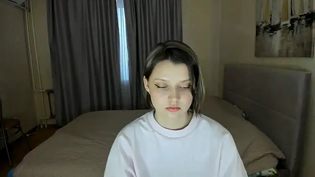 Snapshot of SoniNesti chatting on 03.12.25 SoniNesti online show from 03.12.25