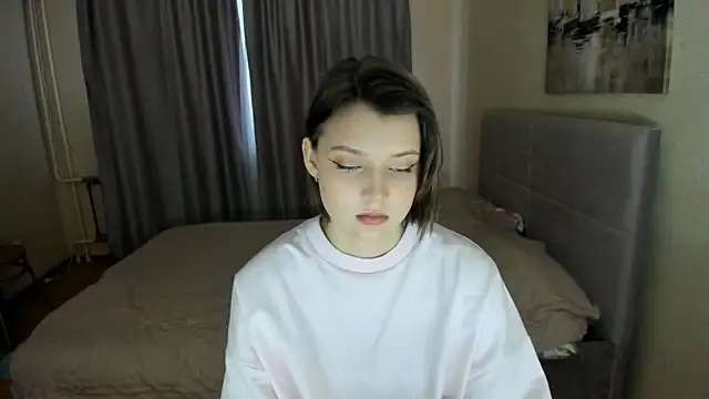 Snapshot of SoniNesti chatting on 03.13.25 SoniNesti online show from 03.13.25