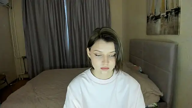 Snapshot of SoniNesti chatting on 03.13.25 SoniNesti online show from 03.13.25