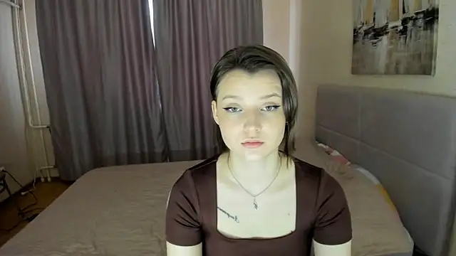 Snapshot of SoniNesti chatting on 03.18.25 SoniNesti online show from 03.18.25