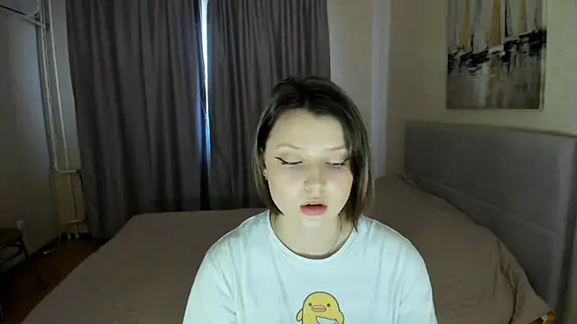 Snapshot of SoniNesti chatting on 03.21.25 SoniNesti online show from 03.21.25