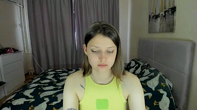 Snapshot of SoniNesti chatting on 09.10.25 SoniNesti online show from 09.10.25