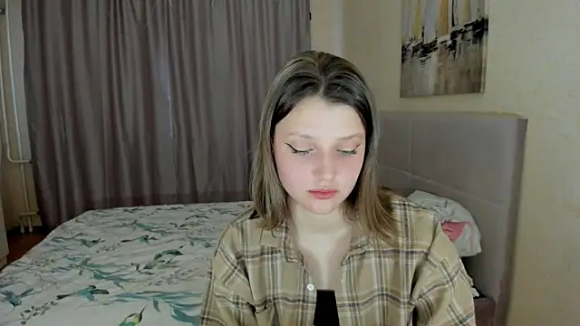 Snapshot of SoniNesti chatting on 10.02.25 SoniNesti online show from 10.02.25