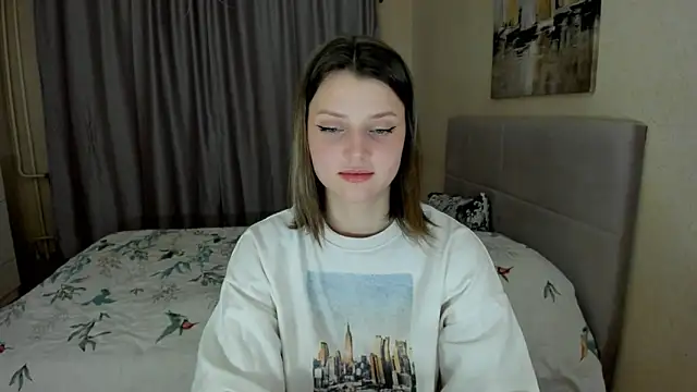 Snapshot of SoniNesti chatting on 10.04.25 SoniNesti online show from 10.04.25