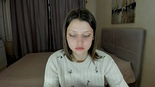 Snapshot of SoniNesti chatting on 10.11.25 SoniNesti online show from 10.11.25