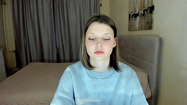 Snapshot of SoniNesti chatting on 10.17.25 SoniNesti online show from 10.17.25