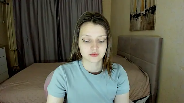 Snapshot of SoniNesti chatting on 11.07.25 SoniNesti online show from 11.07.25