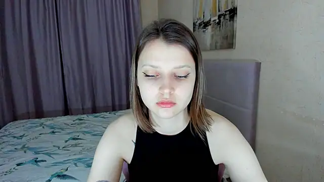 Snapshot of SoniNesti chatting on 12.02.25 SoniNesti online show from 12.02.25