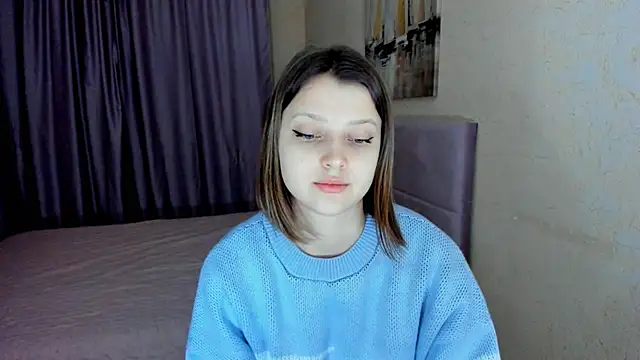 Snapshot of SoniNesti chatting on 12.04.25 SoniNesti online show from 12.04.25