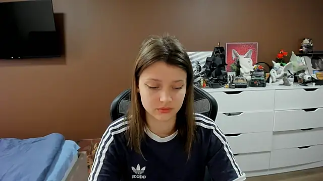 Snapshot of SoniNesti chatting on 07.01.26 SoniNesti online show from 07.01.26