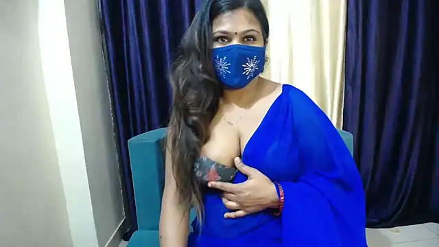 cutee  crazy online show from 12.26.24