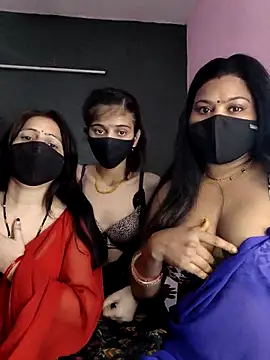 Snapshot of cutee__crazy chatting on 05.02.26 cutee crazy online show from 05.02.26