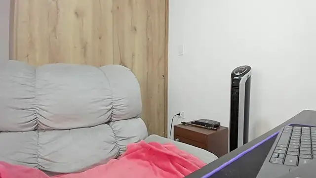 xspecialoomx online show from 03.20.26