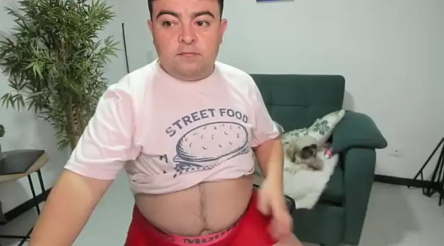 Snapshot of naughty_bear chatting on 12.24.24 naughty bear online show from 12.24.24