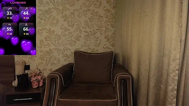 AgnesGraham online show from 10.31.25