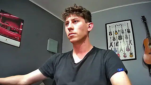 Snapshot of saint_not chatting on 12.31.24 saint not online show from 12.31.24