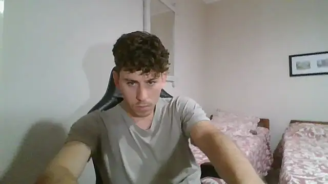 Snapshot of saint_not chatting on 02.20.25 saint not online show from 02.20.25