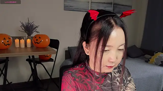 AvroraSakura online show from 10.30.25