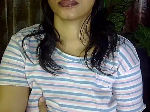 Snapshot of SEXY-MAHI- chatting on 03.22.25 SEXY-MAHI- online show from 03.22.25