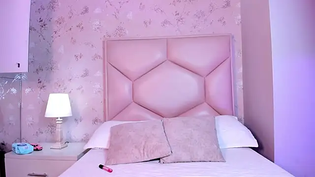 ambar sullivan online show from 10.07.25