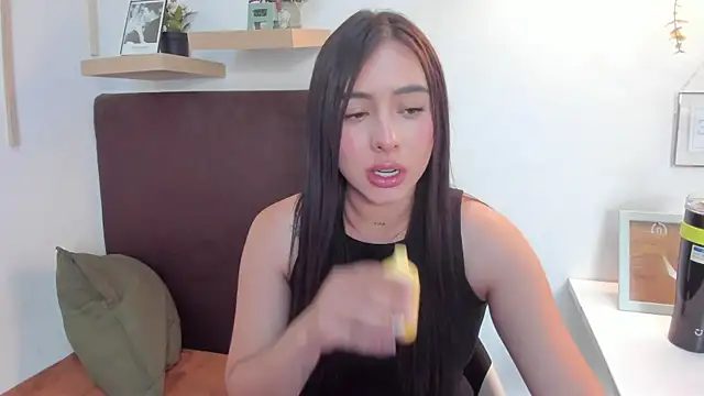 Snapshot of isabella_jade chatting on 01.25.25 isabella jade online show from 01.25.25