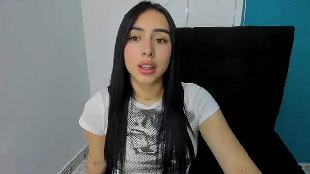 Snapshot of isabella_jade chatting on 03.08.25 isabella jade online show from 03.08.25