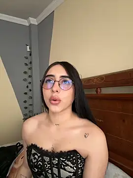 Snapshot of isabella_jade chatting on 09.22.25 isabella jade online show from 09.22.25