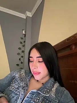 Snapshot of isabella_jade chatting on 09.23.25 isabella jade online show from 09.23.25