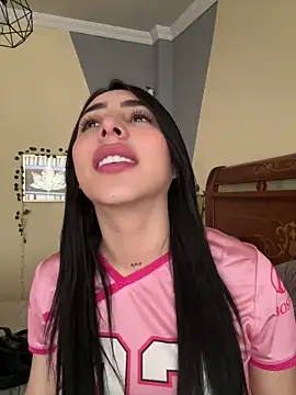 Snapshot of isabella_jade chatting on 10.01.25 isabella jade online show from 10.01.25