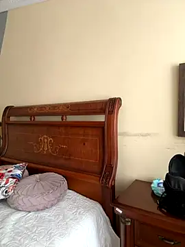 Snapshot of isabella_jade chatting on 10.16.25 isabella jade online show from 10.16.25