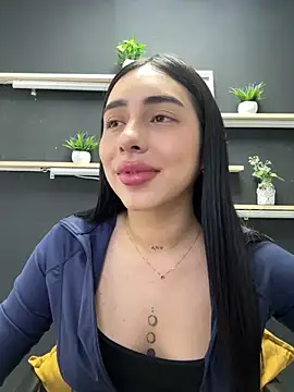 Snapshot of isabella_jade chatting on 11.14.25 isabella jade online show from 11.14.25